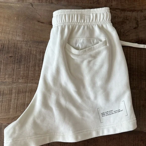 Adidas Women's Cream Shorts with Red Logo - Picture 4 of 7